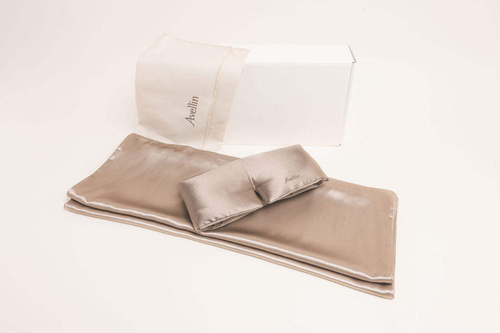 No.25 Anti-Frizz & Crease Defence Pillowcase & Moisture-Lock Mask Duo